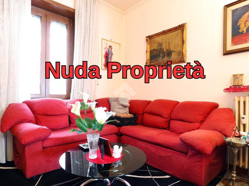 appartamento in vendita a Roma in zona Tuscolano