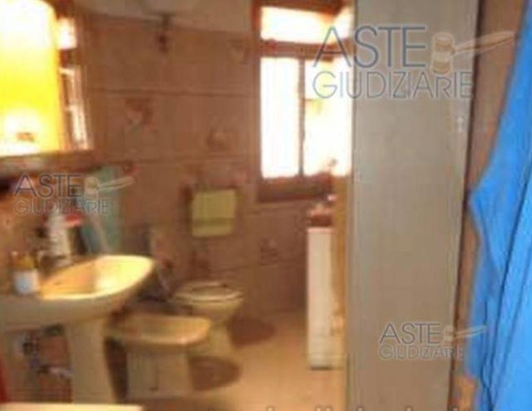 appartamento in vendita a Roma in zona Ostiense