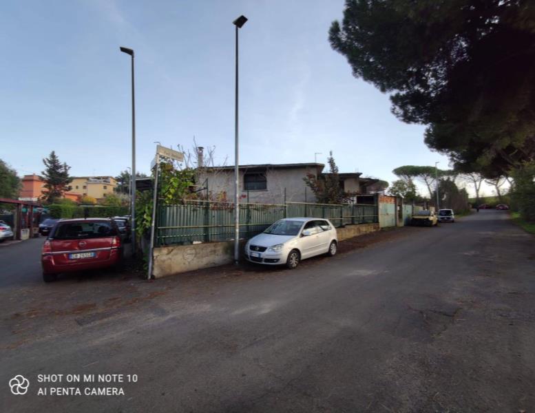 intera palazzina in vendita a Roma in zona Cinquina