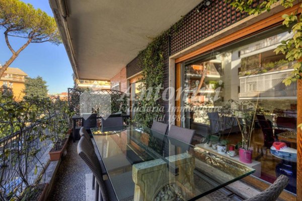 appartamento in vendita a Roma in zona Tor di Quinto