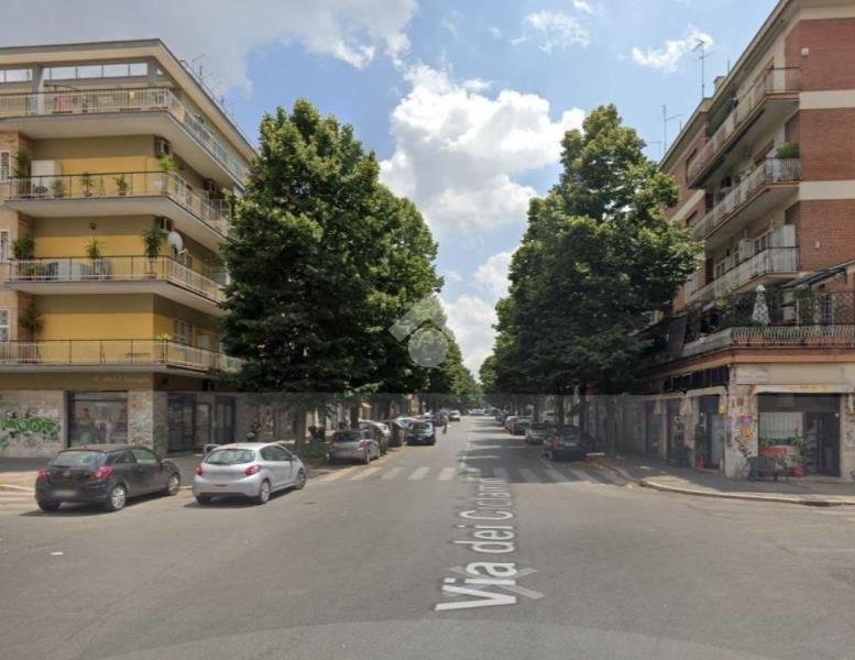 negozio in vendita a Roma in zona Prenestino-Centocelle