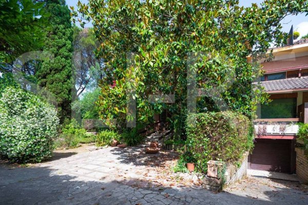 casa indipendente in vendita a Roma in zona Axa
