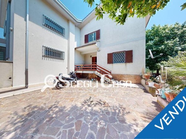 casa indipendente in vendita a Roma in zona Primavalle