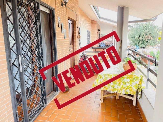 casa indipendente in vendita a Roma in zona Infernetto