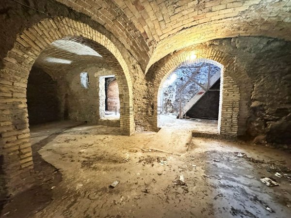 locale commerciale in vendita a Roma in zona Tiburtino