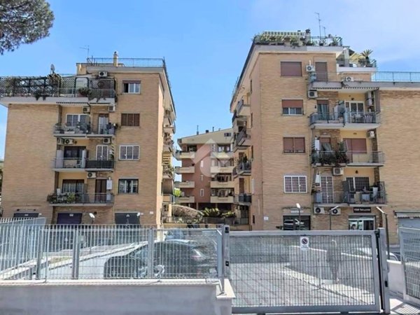 appartamento in vendita a Roma in zona Portuense