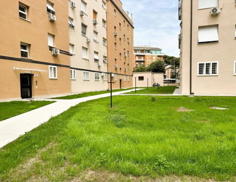 appartamento in vendita a Roma in zona Ostia