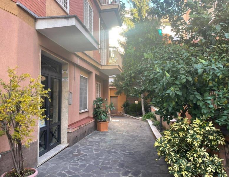 appartamento in vendita a Roma in zona Gianicolense