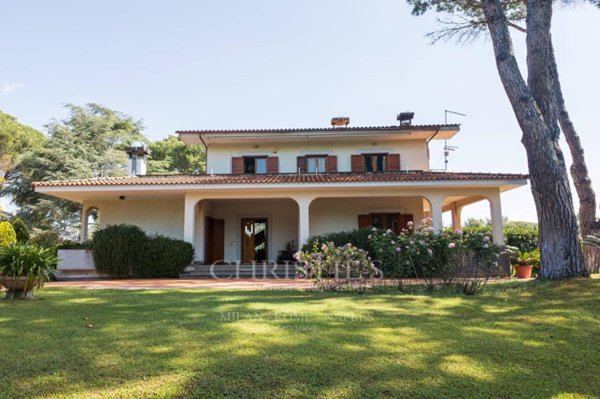 casa indipendente in vendita a Roma in zona Castel di Guido