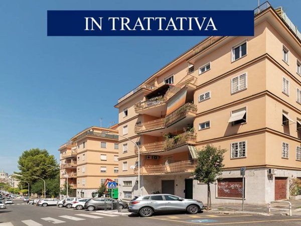 appartamento in vendita a Roma in zona Ardeatino