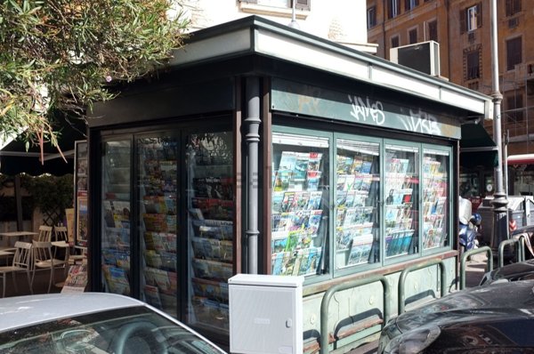 locale commerciale in vendita a Roma in zona Trieste