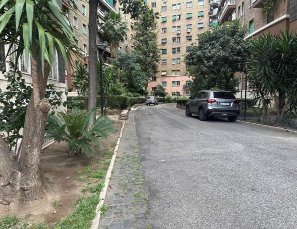 appartamento in vendita a Roma in zona Appio Latino