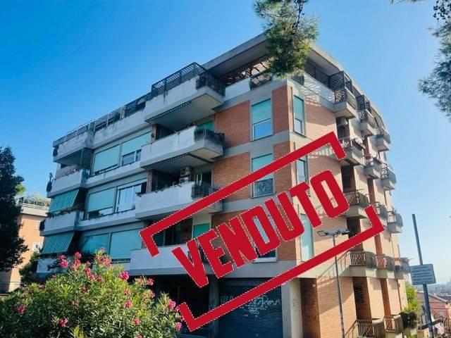 appartamento in vendita a Roma in zona EUR