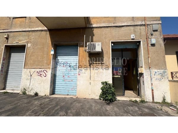 locale commerciale in vendita a Roma in zona Tiburtino