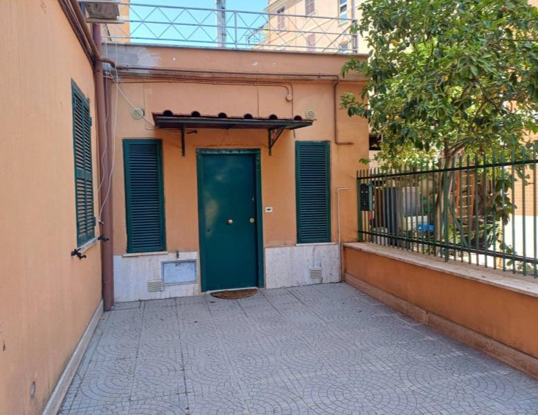 appartamento in vendita a Roma in zona Prenestino-Centocelle