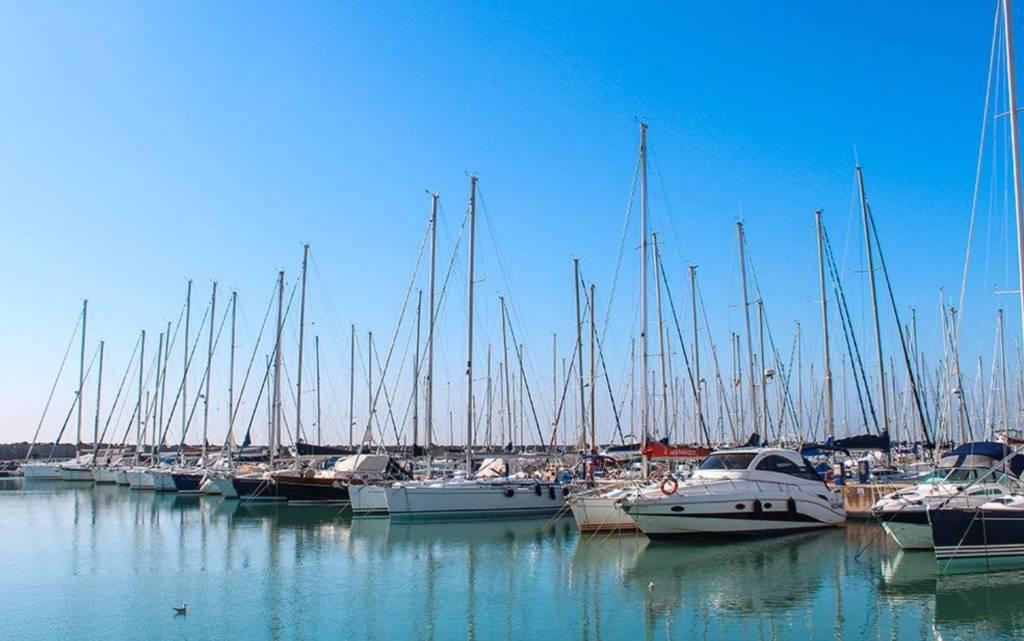 negozio in vendita a Roma in zona Ostia