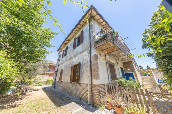 casa indipendente in vendita a Roma in zona Corviale