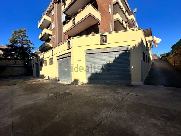 casa indipendente in vendita a Roma in zona Casal Morena