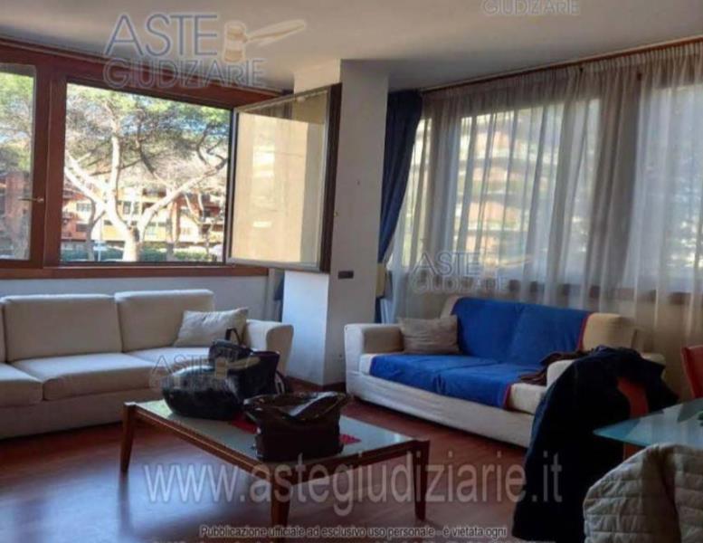 appartamento in vendita a Roma in zona Mostacciano