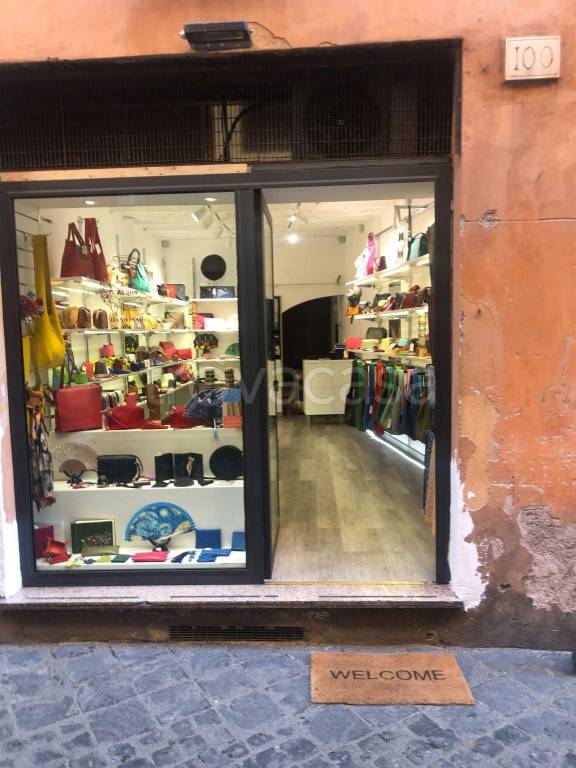 appartamento in vendita a Roma in zona Parione/Sant'Eustachio