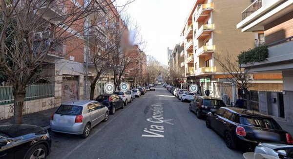 locale commerciale in vendita a Roma in zona Ardeatino