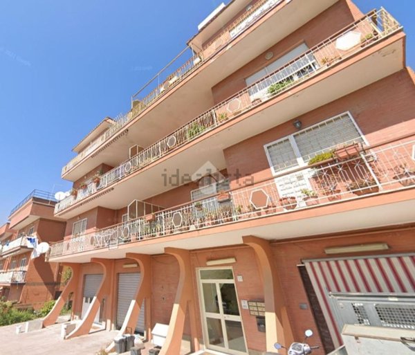 appartamento in vendita a Roma in zona Acilia
