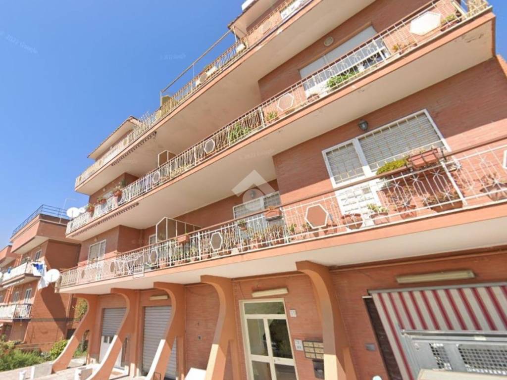 appartamento in vendita a Roma in zona Acilia