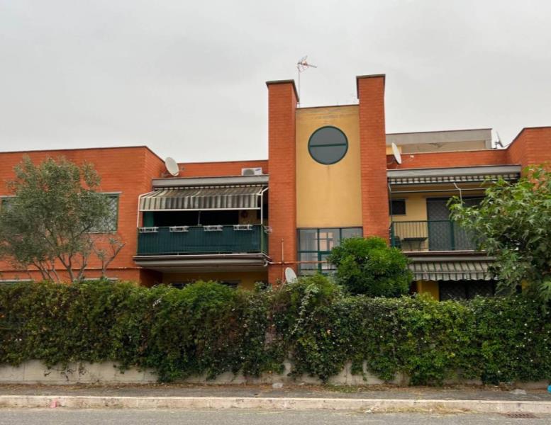 appartamento in vendita a Roma in zona Acilia