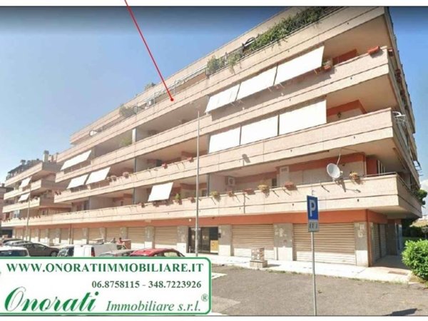 negozio in vendita a Roma in zona Torre Angela