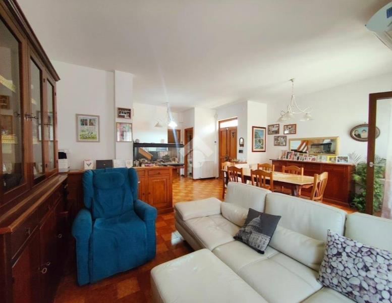 casa indipendente in vendita a Roma in zona Acilia