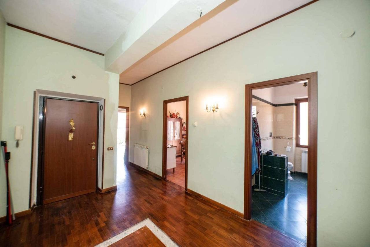 appartamento in vendita a Roma in zona Tomba di Nerone