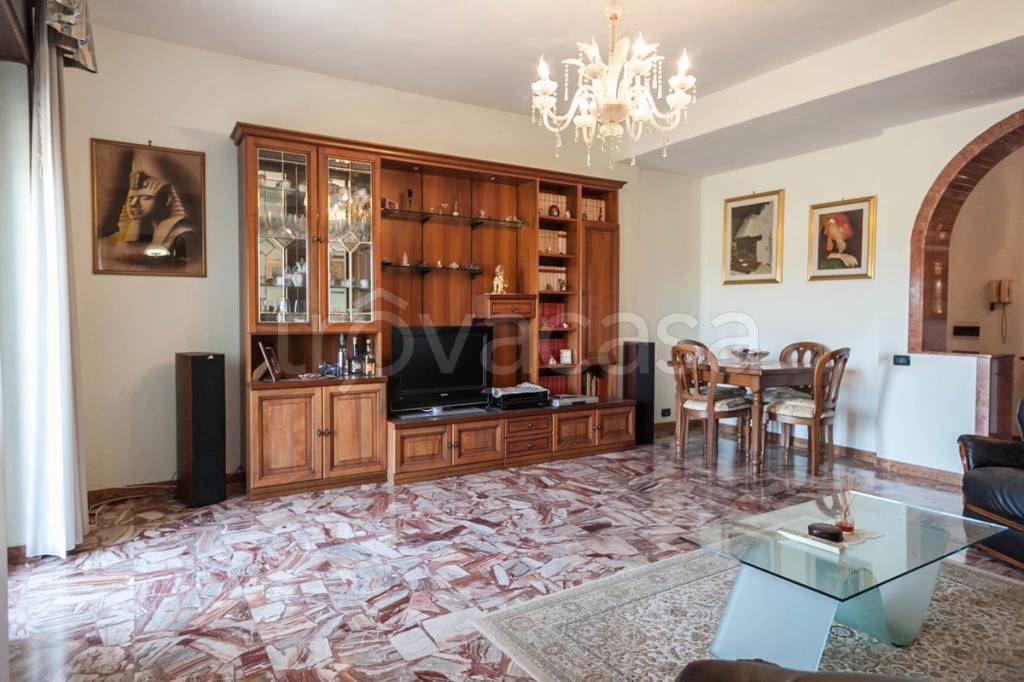 appartamento in vendita a Roma in zona Dragona/Bagnoletto
