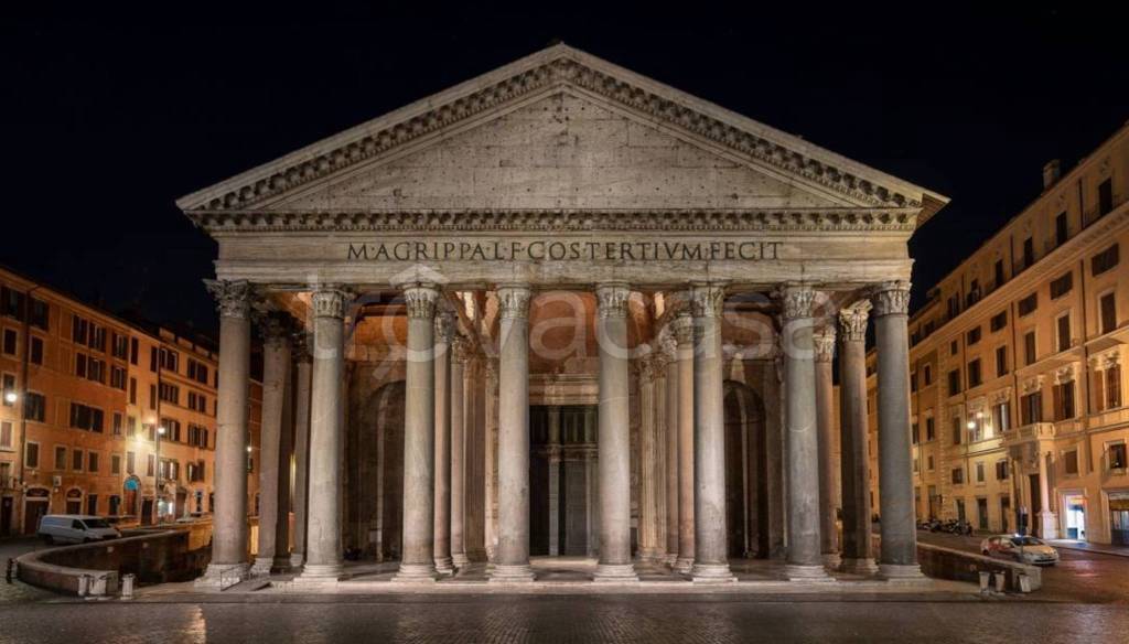 intera palazzina in vendita a Roma in zona Parione/Sant'Eustachio
