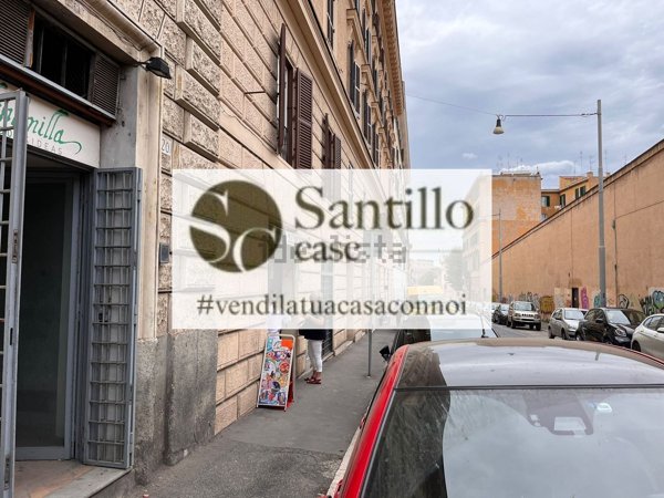 locale commerciale in vendita a Roma in zona Dragona/Bagnoletto
