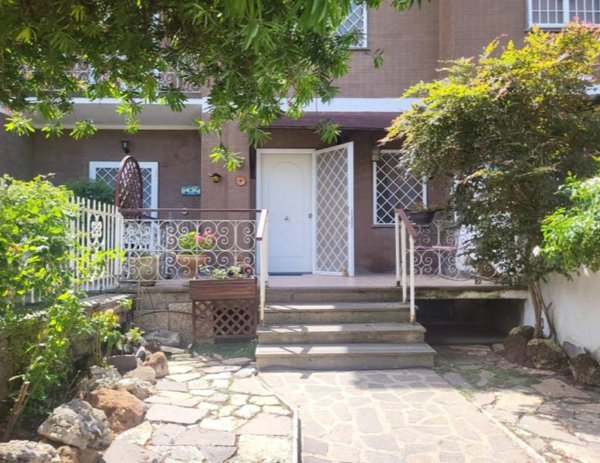 casa indipendente in vendita a Roma in zona Axa