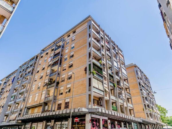 negozio in vendita a Roma in zona Prenestino-Labicano
