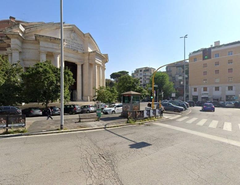 ufficio in vendita a Roma in zona Parioli