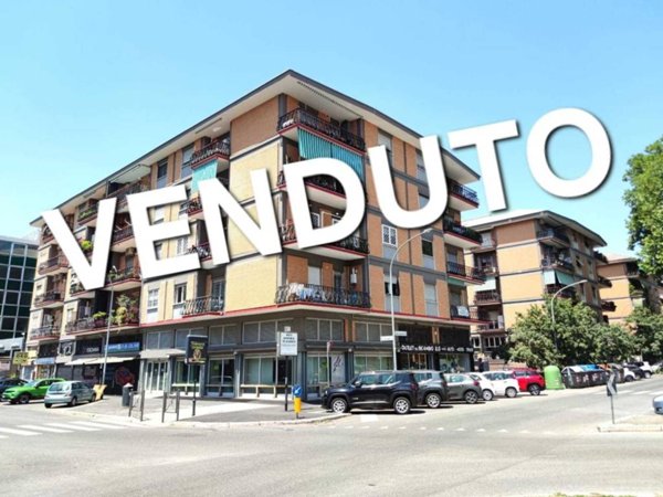 appartamento in vendita a Roma in zona Ardeatino