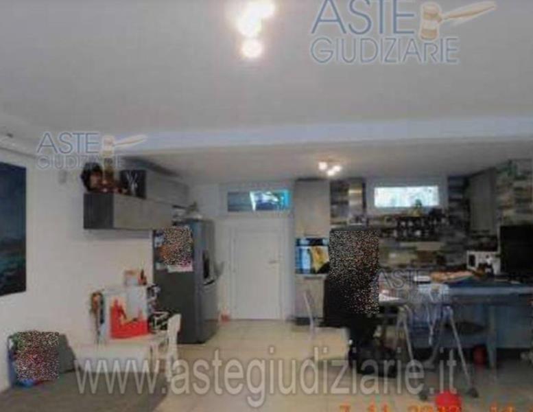appartamento in vendita a Roma in zona Ostiense