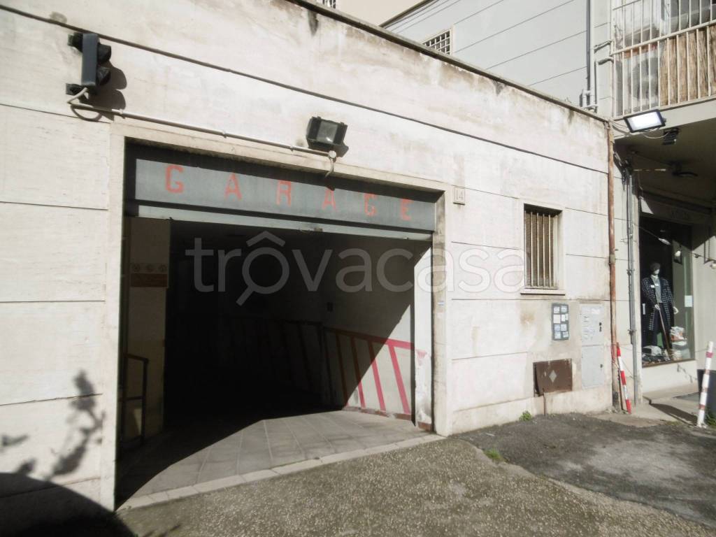 ufficio in vendita a Roma in zona Nomentano