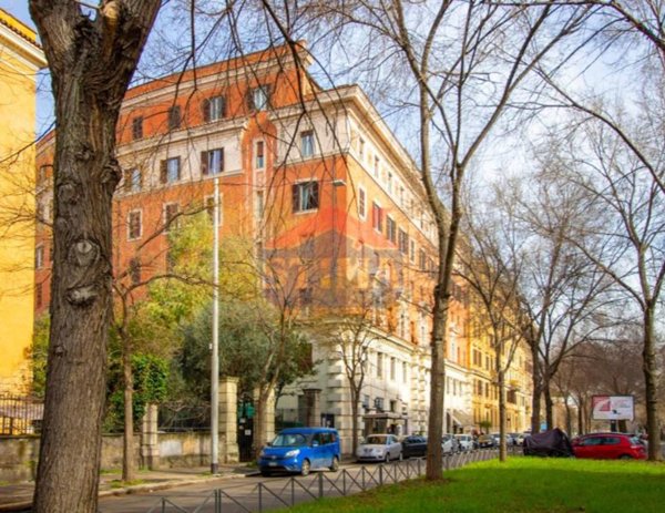 appartamento in vendita a Roma in zona Nomentano