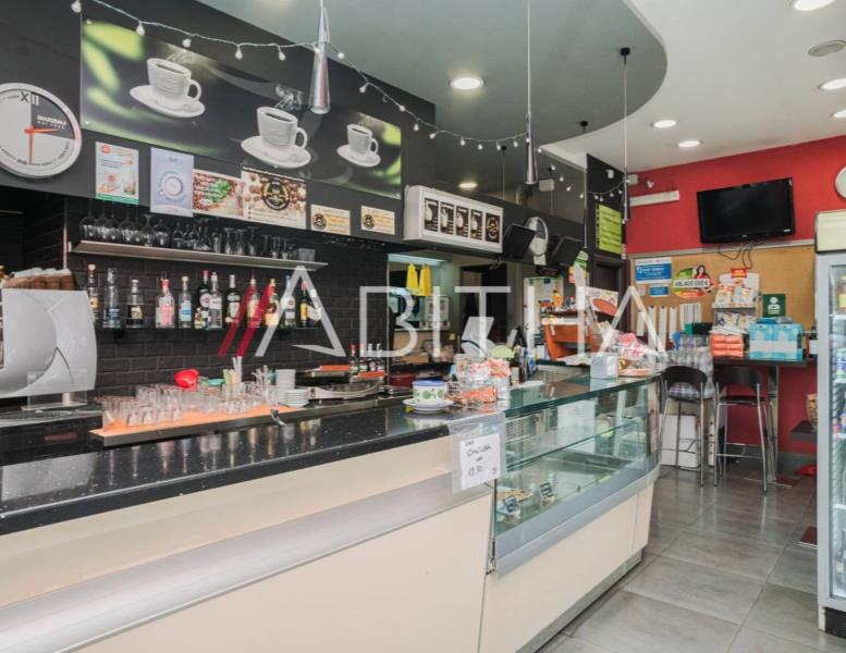 locale commerciale in vendita a Roma in zona Monte Sacro/Talenti