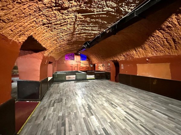 locale commerciale in vendita a Roma in zona Testaccio