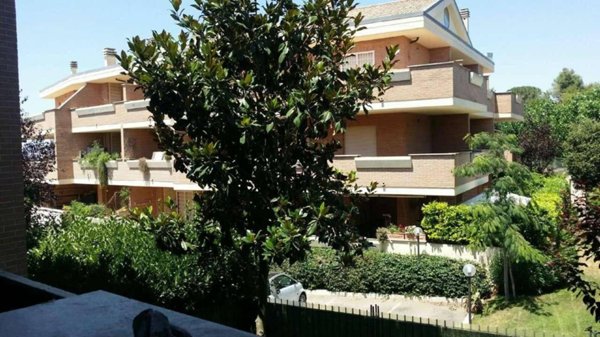 appartamento in vendita a Roma in zona Monte Migliore