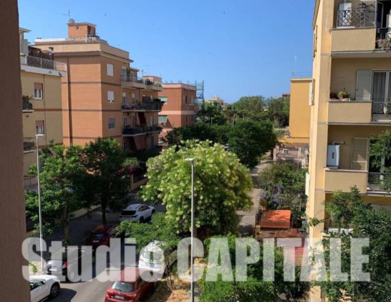 appartamento in vendita a Roma in zona Ostia
