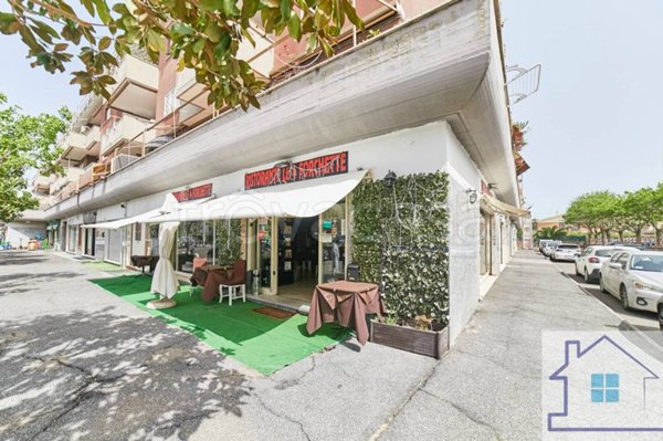 quadrivano in vendita a Roma in zona Casal Morena