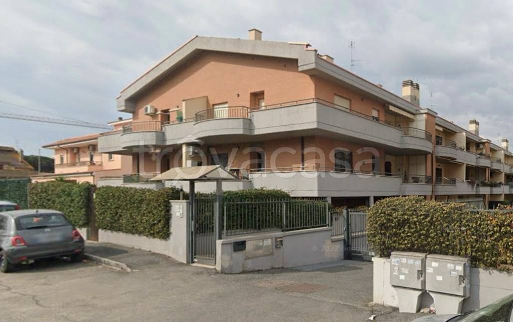 appartamento in vendita a Roma in zona Massimina/Casal Lumbroso