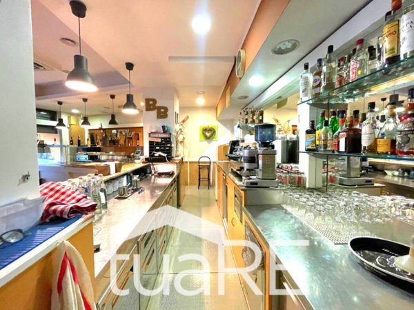 negozio in vendita a Roma in zona Trionfale