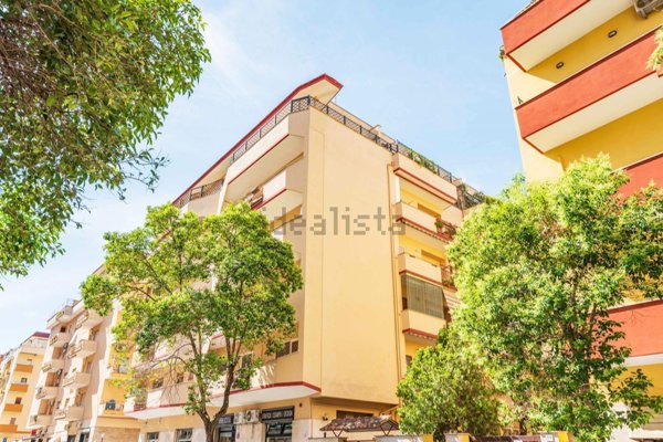 appartamento in vendita a Roma in zona Appio Claudio