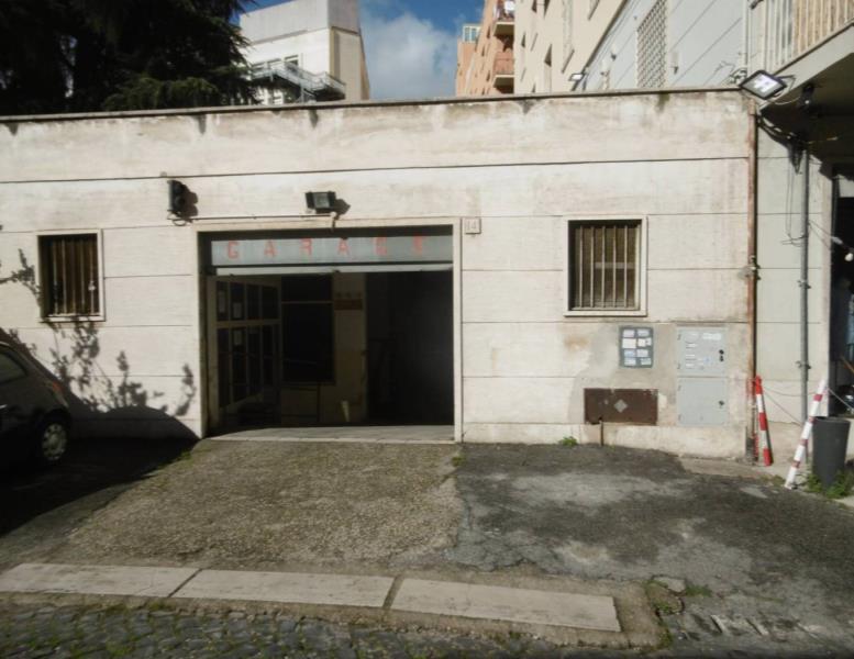 ufficio in vendita a Roma in zona Nomentano